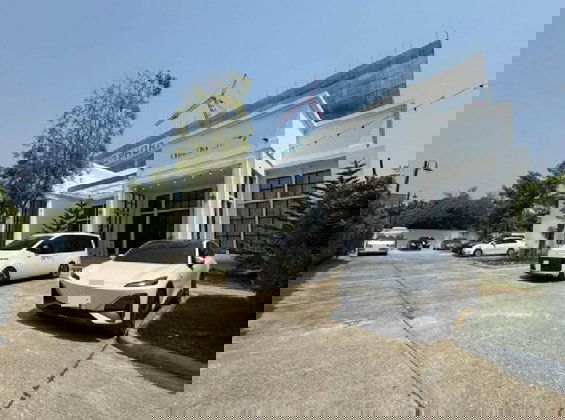 รูป ให้เช่าอาคาร / สำนักงาน บนที่ดิน 351 ตารางวา ใกล้ BTS สถานีแบริ่ง อยู่ในซอยแบริ่ง / แอร์ 8 เครื่อง / จอดรถหลายคัน / เหมาะหลากหลายธุรกิจ - รูปที่ 1/16