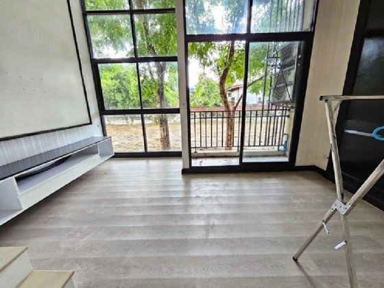 รูป ให้เช่าอาคาร / สำนักงาน บนที่ดิน 351 ตารางวา ใกล้ BTS สถานีแบริ่ง อยู่ในซอยแบริ่ง / แอร์ 8 เครื่อง / จอดรถหลายคัน / เหมาะหลากหลายธุรกิจ - รูปที่ 10/16