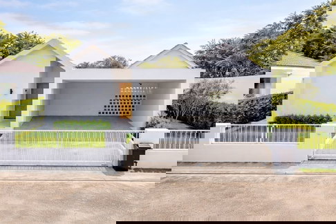 ใกล้ ตลาดชุมชน 800 ม. สองคอน แก่งคอย จังหวัดสระบุรี วัดพระพุทธบาทน้อย 900 ม. บ้านเดี่ยว 3นอน 3 น้ำ