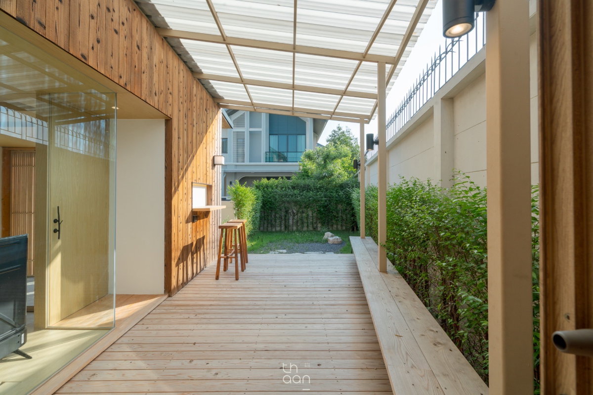 รูป ขายด่วน บ้านเดี่ยวหรู หลังมุม ตกแต่งพร้อมอยู่ สไตล์ Janandi ใกล้เมกะบางนา  - รูปที่ 13/16