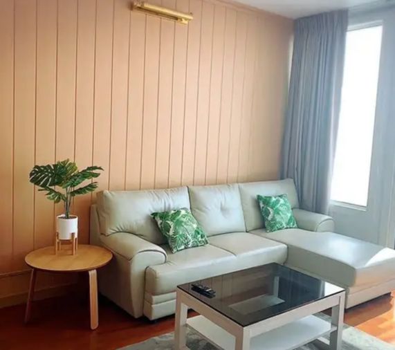 🌟 Siri Residence Sukhumvit 24
Size 60 SQ.M Type 1 Bedroom 1 Bathroom On the 17th Floor 
Rental.40,000 THB