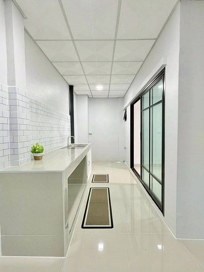 รูป บ้านหลังมุม แถมแอร์ 2 เครื่อง  มีระเบียงหน้าบ้าน   #หมู่บ้านบัวทอง 4  ถนนบ้านกล้วย – ไทรน้อย  บางบัวทอง  รีโนเวทใหม่  ใกล้เซ็นทรัล เวสเกต - รูปที่ 14/22