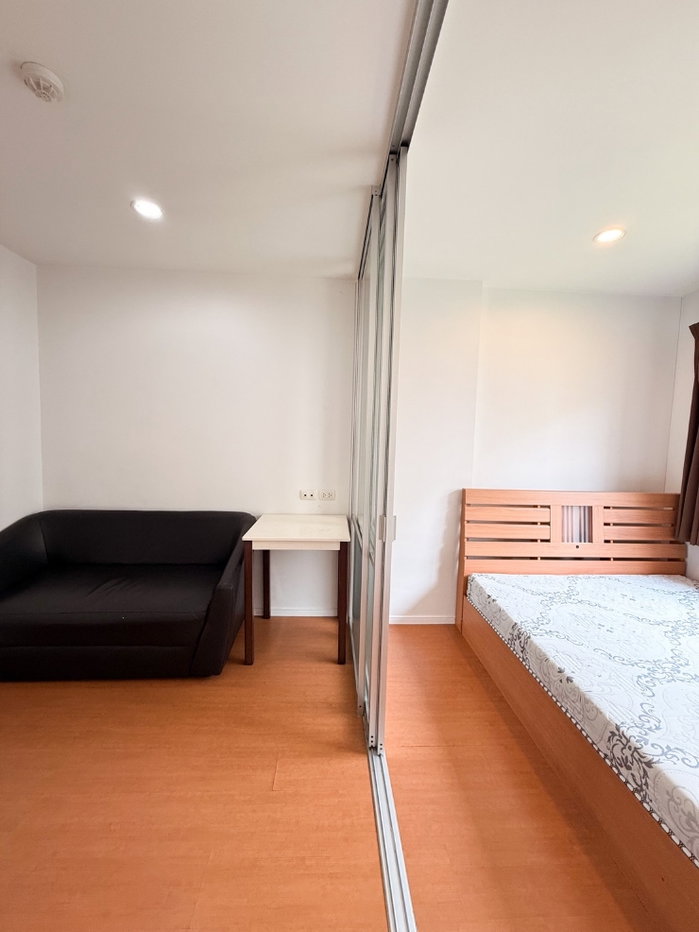 picture Lumpini Condo Town Raminthra - Latplakhao for rent - 4/10