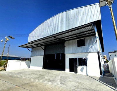 เช่าโรงงาน นิคมอัญธานี (เจมโมโปลิส) : ให้เช่าโกดัง พร้อมสำนักงาน พื้นที่ 520 ตารางเมตร ซอยลาดกระบัง 14/1 โกดังสร้างใหม่ / เหมาะเก็บสินค้า หรือ ศูนย์กระจายสินค้า หรือ ธุรกิจ Online 