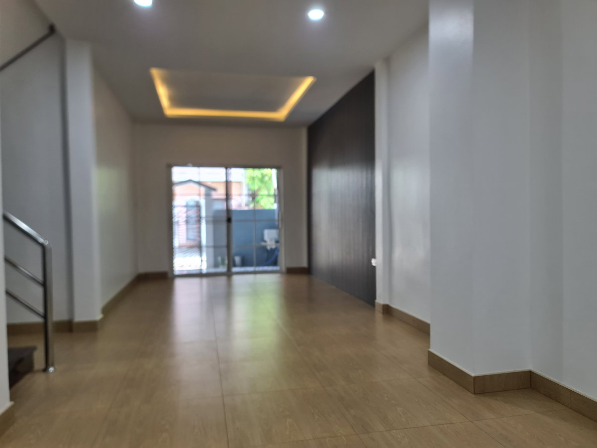 picture Townhouse for sale ready for transfer ofownership - 5/14