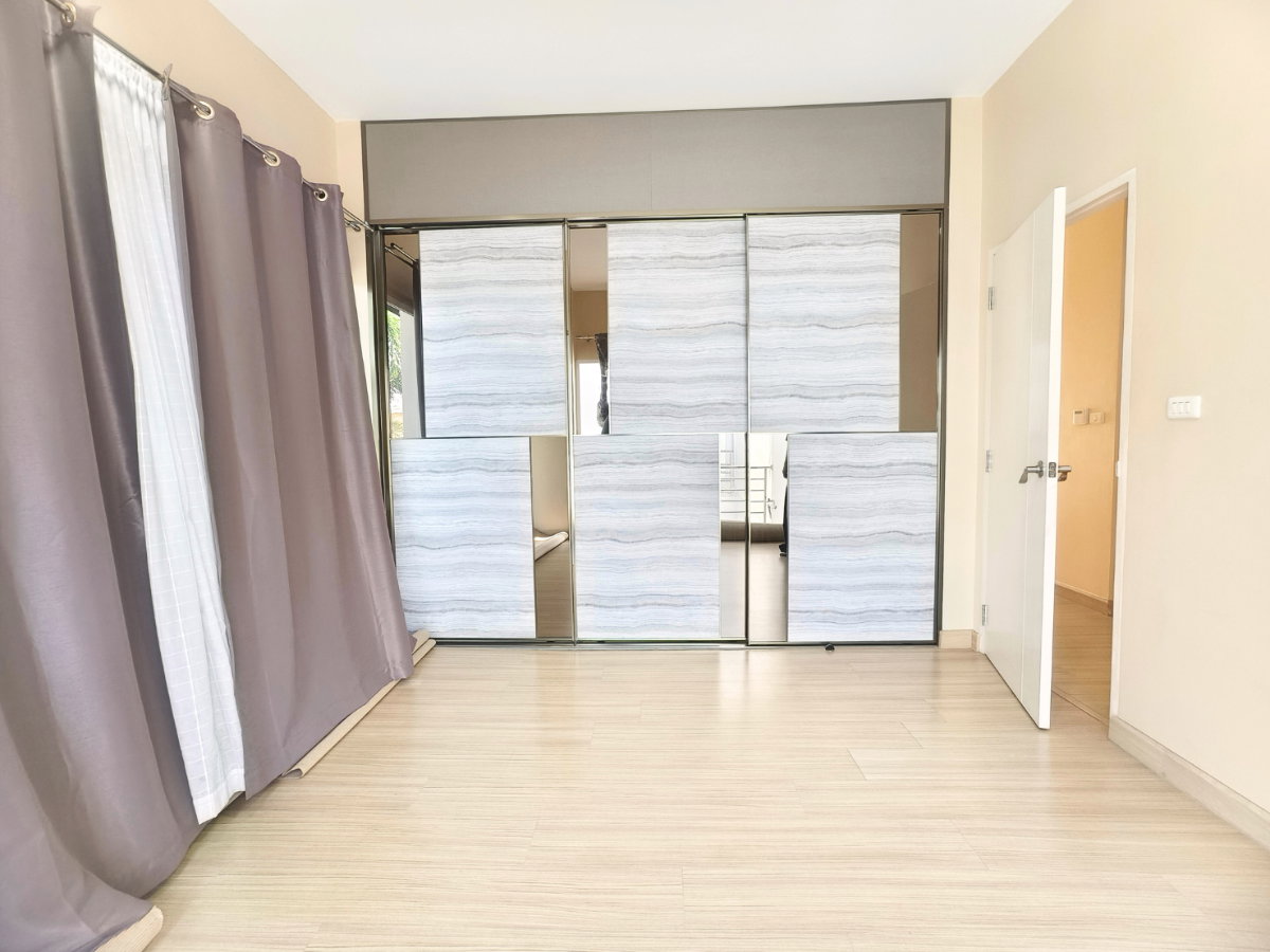 รูป ขาย บ้านเดี่ยว หน้าสวน Parkway Aliv รามคำแหง (ปาร์คเวย์ชาเล่ต์ เฟสใหม่) ติดรถไฟฟ้า 3 ห้องนอน 3 ห้องน้ำ - รูปที่ 11/28