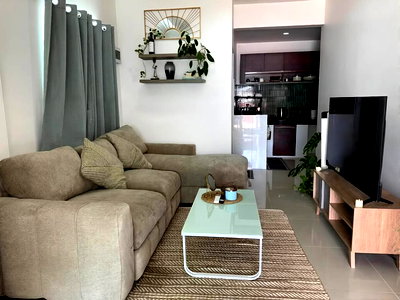 ทาวน์โฮมให้เช่า : ทาวน์เฮ้าส์ให้เช่า 📍 ฉลอง    2 ห้องนอน | 🛁 2 ห้องน้ำ  ✅ พร้อมเข้าอยู่ - 🐶🐱 เลี้ยงสัตว์ได้