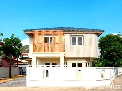 Houses for sale Bangkok : 4 Bedroom House for sale in Chorakhe Bua, Bangkok  6167676