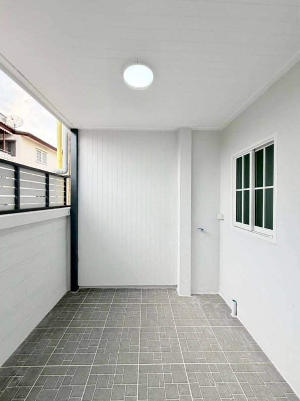 รูป บ้านสวย หลังมุม ใจกลางเมืองนนทบุรี ใกล้รถไฟฟ้า หมู่บ้านอุบลชาติ ไทรม้า ท่าอิฐ ใกล้โรงพยาบาลพระนั่งเกล้า - รูปที่ 18/26