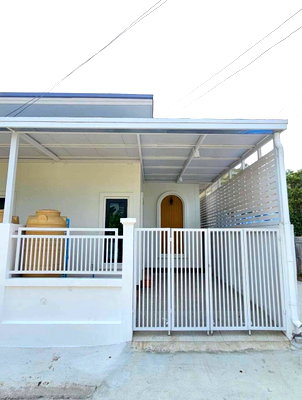 บ้านแฝด เซฟวัน โก ศรีสมาน : ขายบ้านแฝดมิตรประชา ติวานนท์-ปากเกร็ด 20 ตร.ว. ชั้นเดียวแต่งใหม่ ใกล้เมืองทอง ฟรีโอน