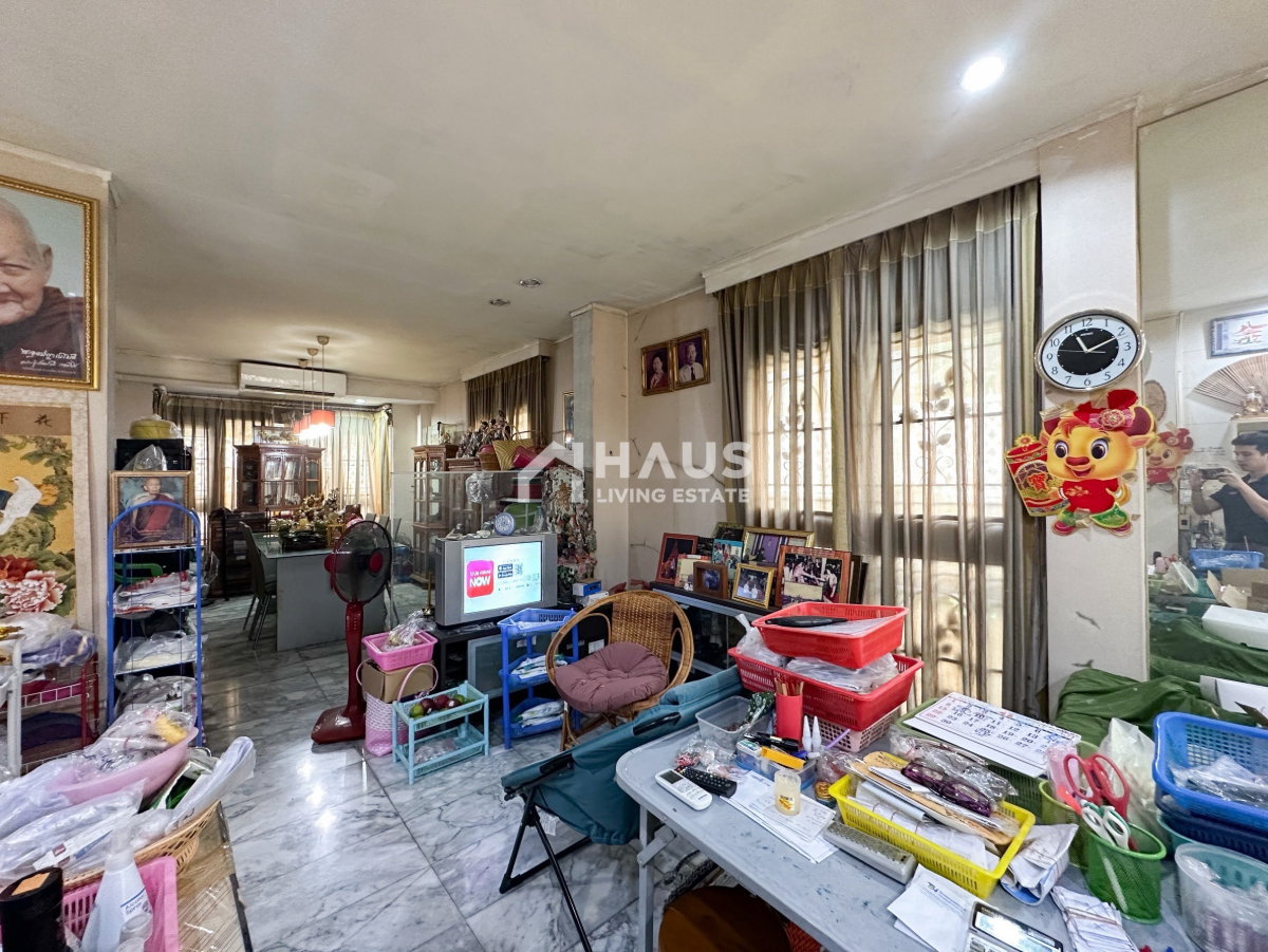 รูป 🚨 ขายตามสภาพ ทุบราคาด่วน! ถนนเมนติดสาย 1 (รีบจบใน 2 เดือน) 🔥 ขายบ้านเดี่ยว บ้านสวนพุทธมณฑล สาย 1 🔥 / 3 ห้องนอน #HRP1026 - รูปที่ 6/12
