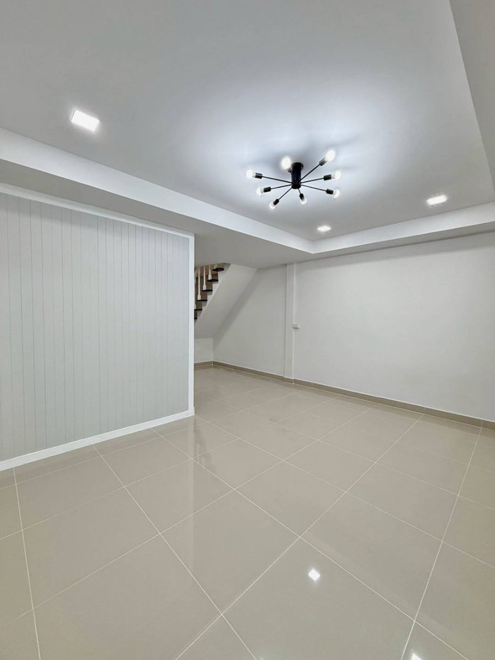 รูป ขายทาวน์เฮาส์สวนทองวิลเลจ เมืองนนท์ 18 ตร.ว. 3 นอน แต่งใหม่ใกล้ท่าน้ำนนท์ ฟรีโอน - รูปที่ 5/17