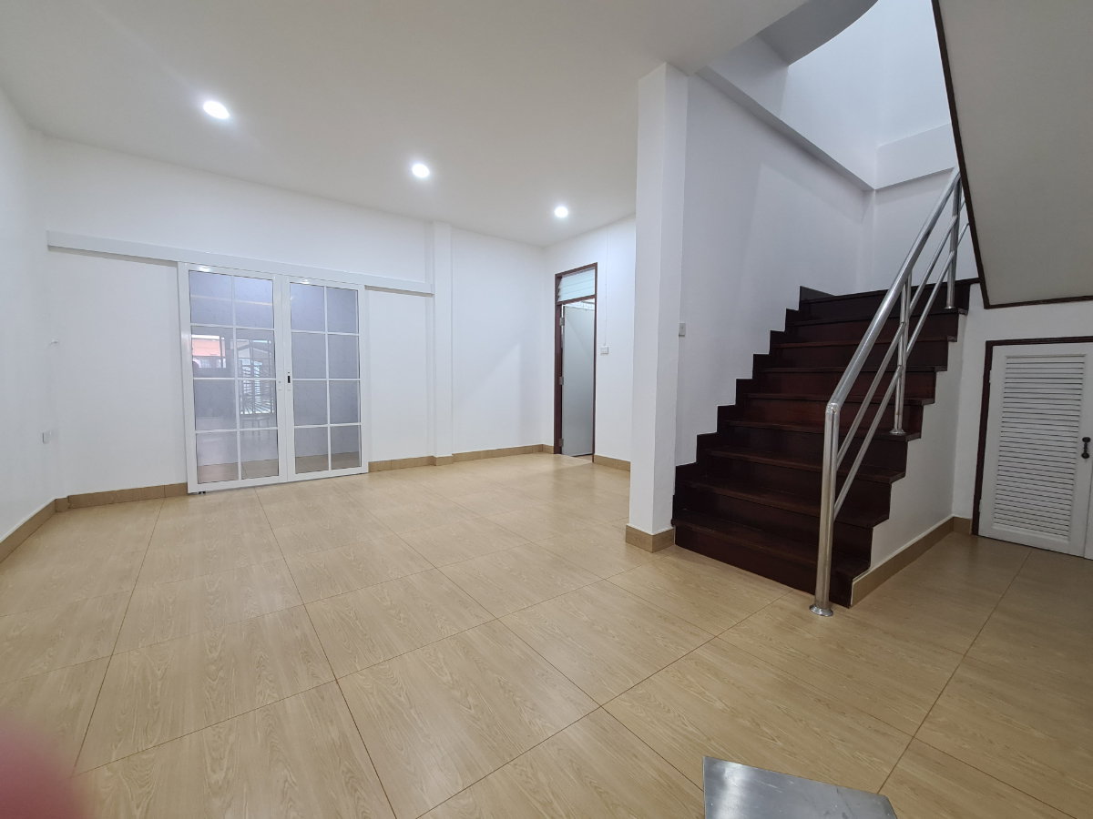 picture Townhouse for sale ready for transfer ofownership - 4/14