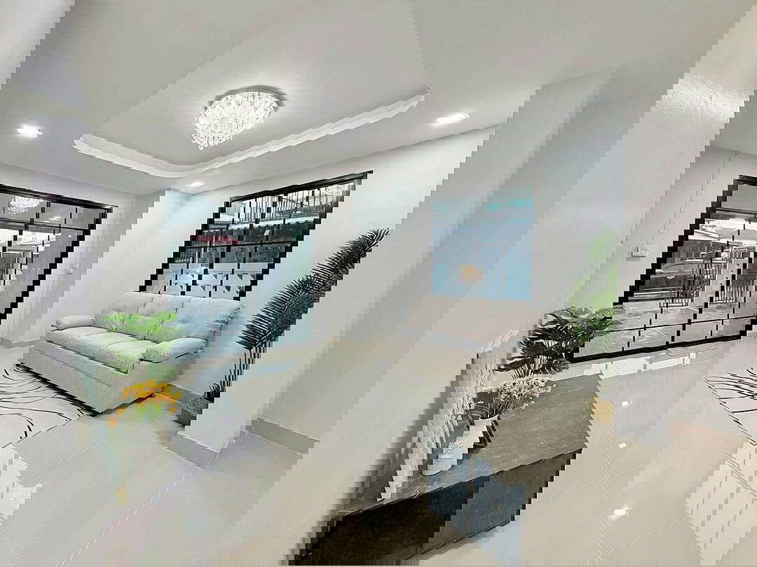 รูป บ้านหลังมุม แถมแอร์ 2 เครื่อง  มีระเบียงหน้าบ้าน   #หมู่บ้านบัวทอง 4  ถนนบ้านกล้วย – ไทรน้อย  บางบัวทอง  รีโนเวทใหม่  ใกล้เซ็นทรัล เวสเกต - รูปที่ 9/22