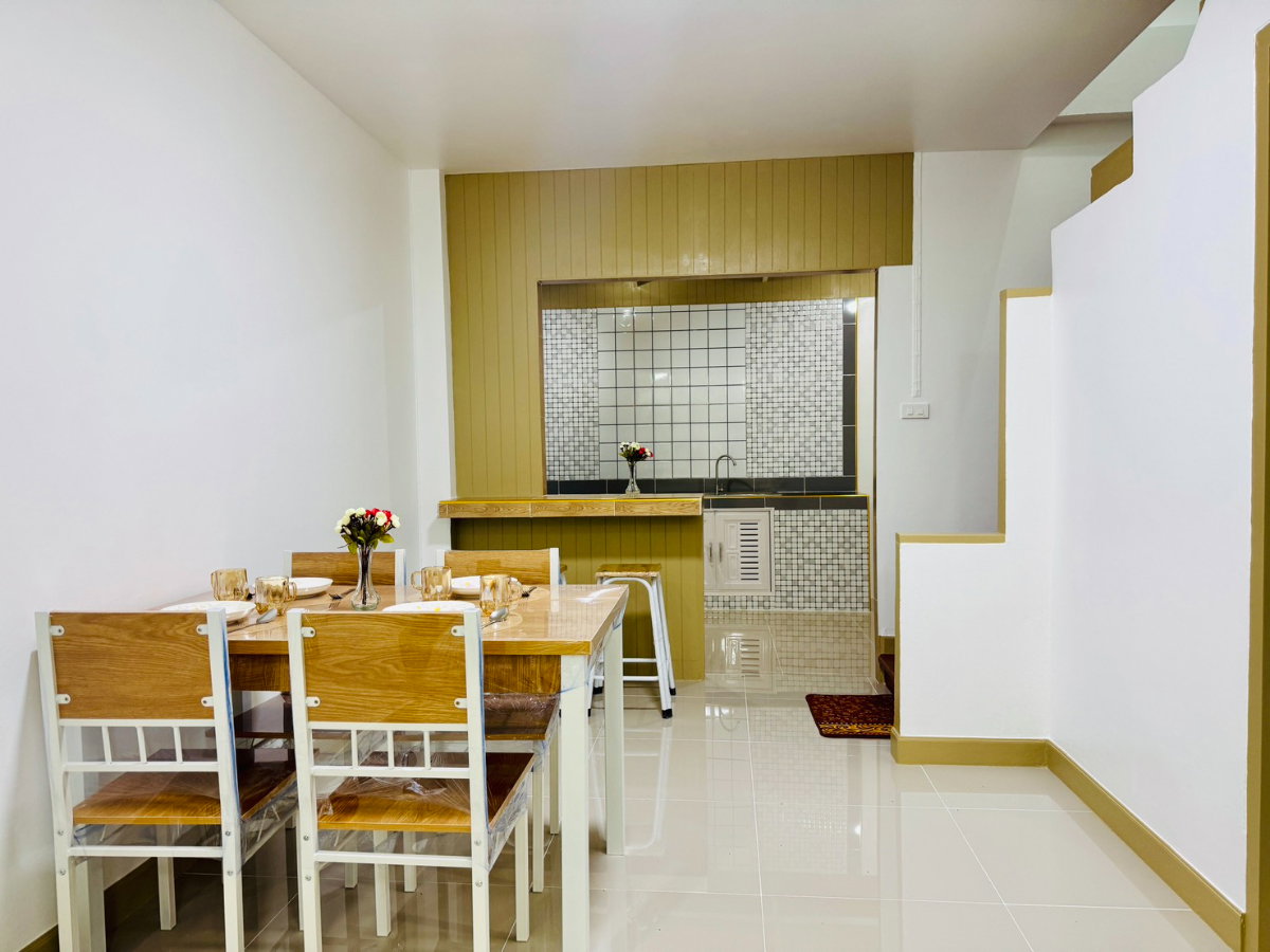 รูป ขายทาวน์เฮ้าส์ร่มเงาไม้ วัดลาดปลาดุก หลังมุมติดถนนเมน 16 ตร.ว. ค้าขายได้ ฟรีโอน - รูปที่ 5/26