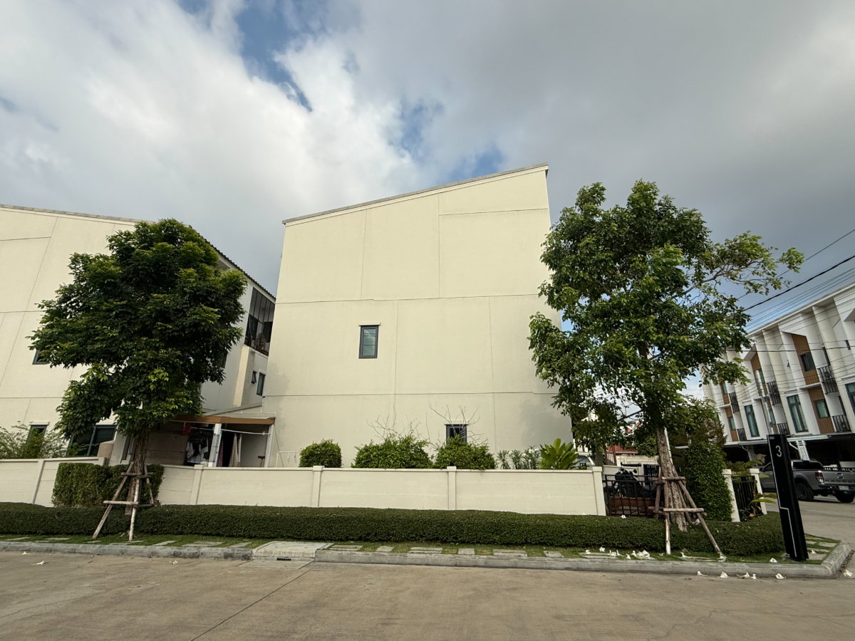 รูป ขายบ้านทาวน์เฮ้าส์หลังมุม 3 ชั้น เนื้อที่29.5 ตร.ว. 150 ตร.ม. (เจ้าของขายเอง) หมู่บ้านเพล็กซ์ อ่อนนุช วงแหวน ถนนสุขาภิบาล 2 - รูปที่ 45/45