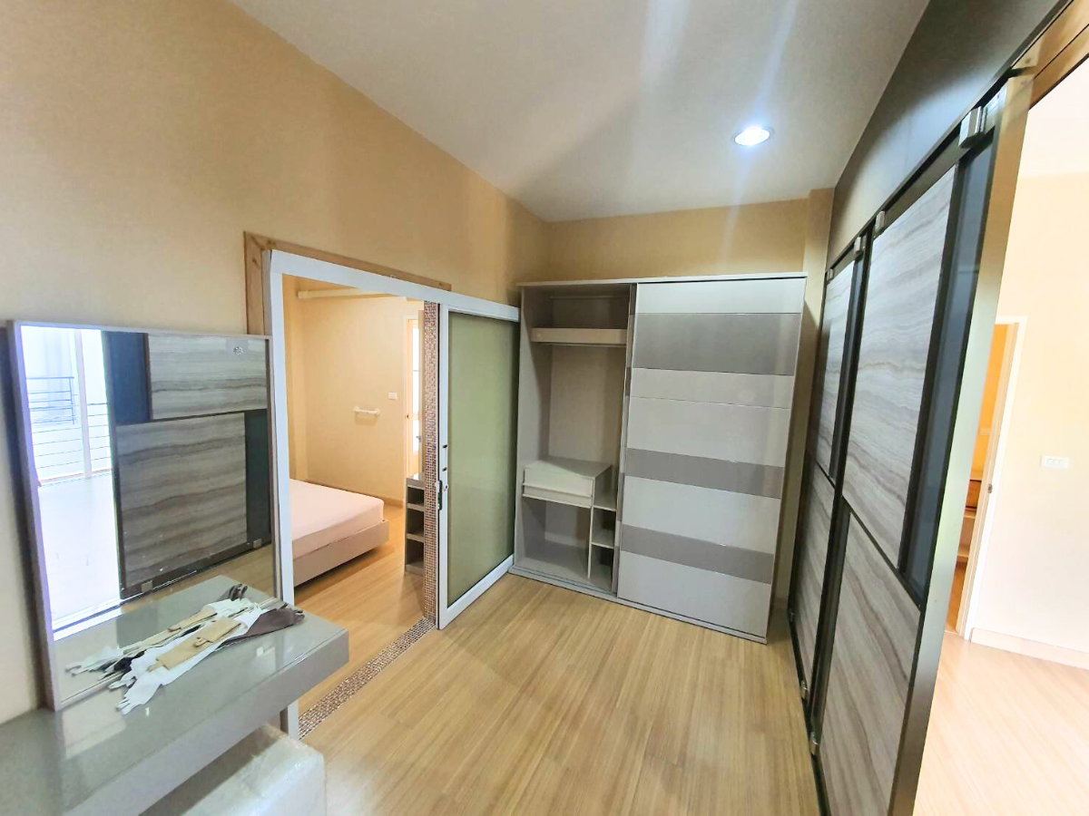 รูป ขาย บ้านเดี่ยว หน้าสวน Parkway Aliv รามคำแหง (ปาร์คเวย์ชาเล่ต์ เฟสใหม่) ติดรถไฟฟ้า 3 ห้องนอน 3 ห้องน้ำ - รูปที่ 12/28