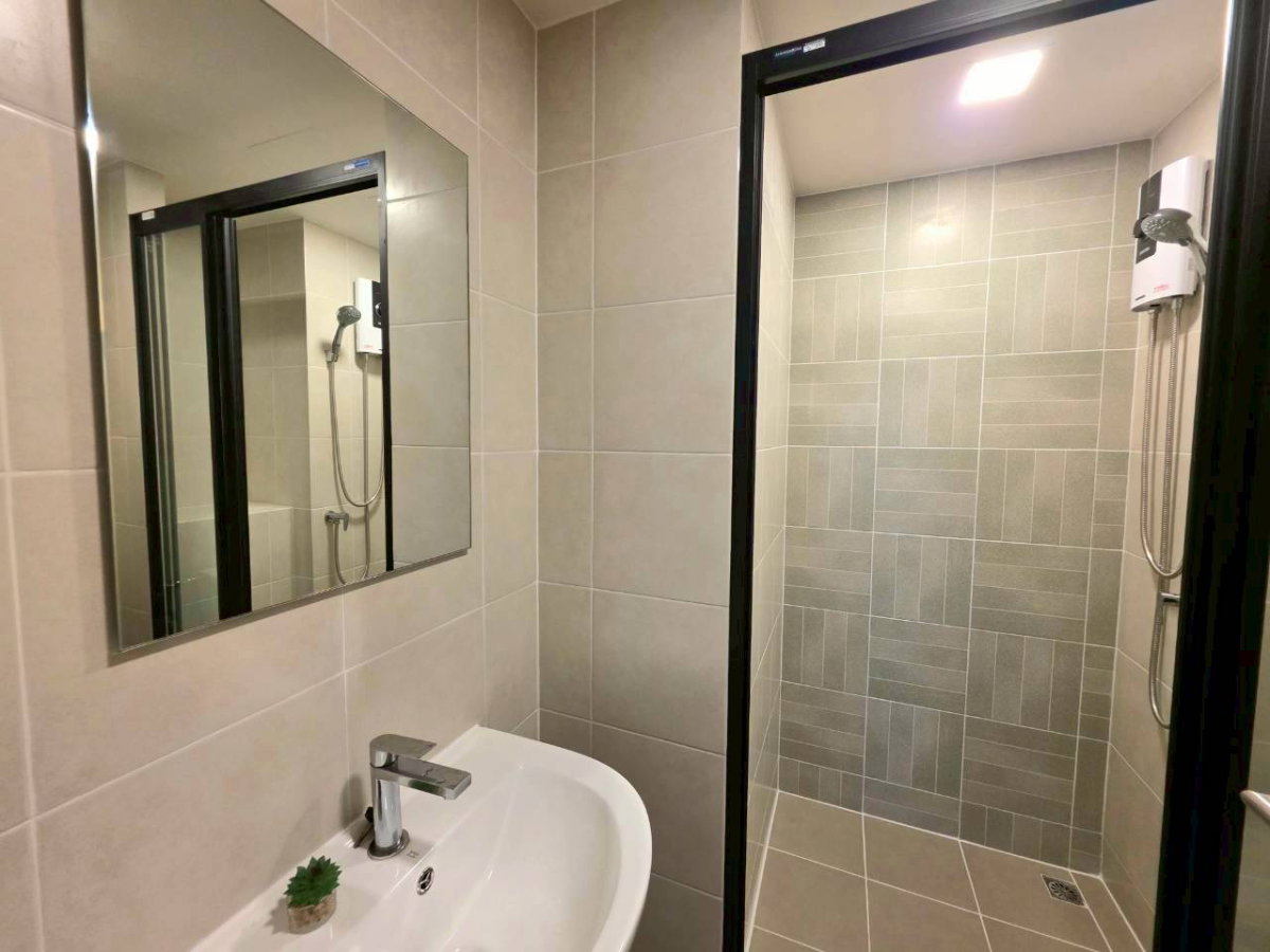 รูป 📣 Dcondo Shine ห้องใหม่แกะกล่อง ใครอยากเป็น"ผู้เช่าคนแรก"ทักด่วน✨ ให้เช่า ดีคอนโด ชายน์ ใกล้ มธ. ธรรมศาสตร์ รังสิต✨ - รูปที่ 10/20