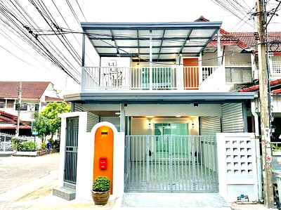 ทาวน์โฮม นนทบุรี : บ้านหลังมุม แถมแอร์ 2 ตัว ใจกลางเมืองนนทบุรี  ใกล้รถไฟฟ้า  #หมู่บ้านอุบลชาติ  ไทรม้า  ท่าอิฐ  ใกล้โรงพยาบาลพระนั่งเกล้า