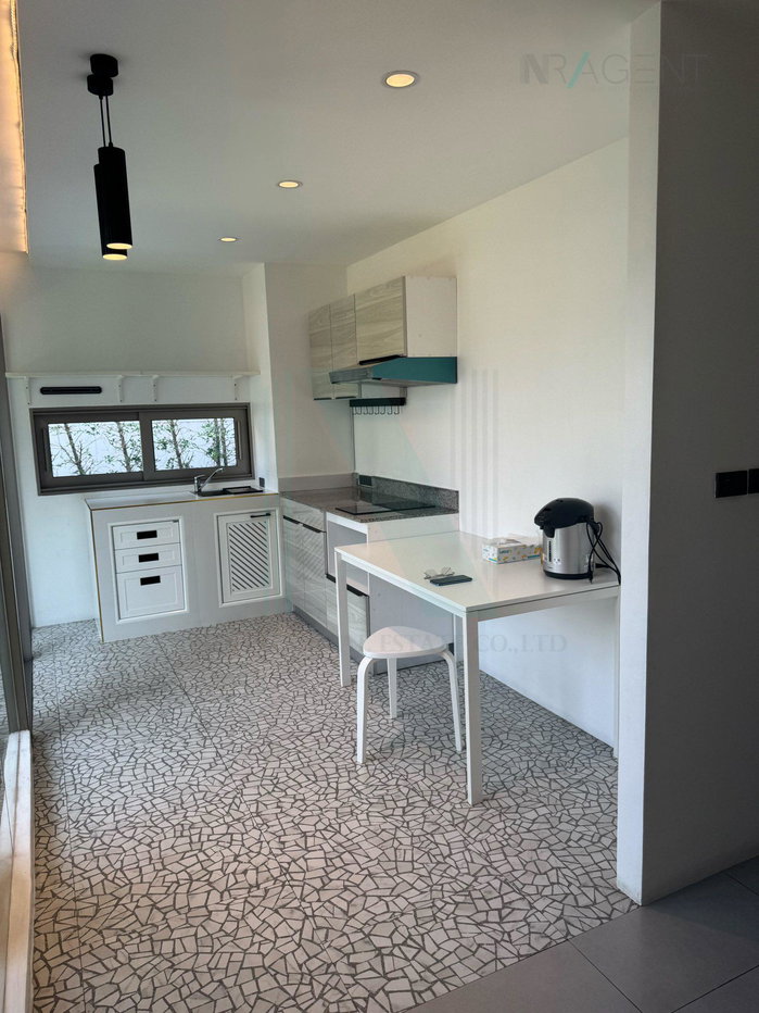 รูป ให้เช่าทาวน์เฮาส์ 4 ชั้น ลักซ์ 35 รัชดา-ลาดพร้าว 3 ห้องนอน 5 ห้องน้ำ - รูปที่ 3/8