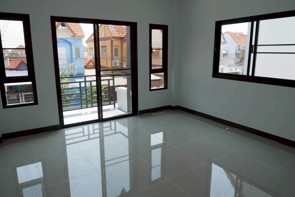 รูป S2962 ขายบ้านเดี่ยว 2 ชั้น ตกแต่งใหม่ทั้งหลัง หมู่บ้านอมรทรัพย์ อยู่วิทยา หนองจอก จบในงบไม่ถึง 2 ล้าน - รูปที่ 9/11