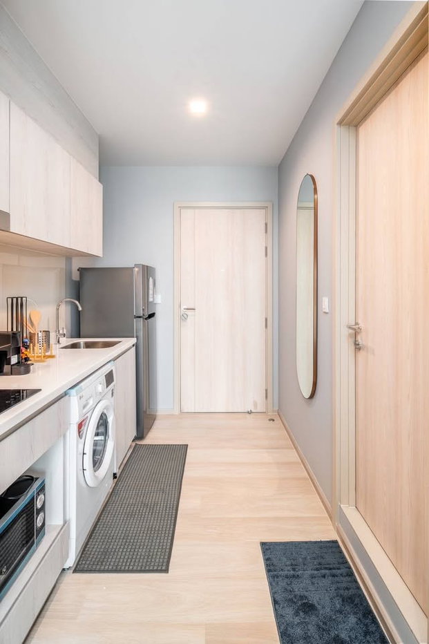 picture 📢 Condo for Rent – Life One Wireless - 10/15