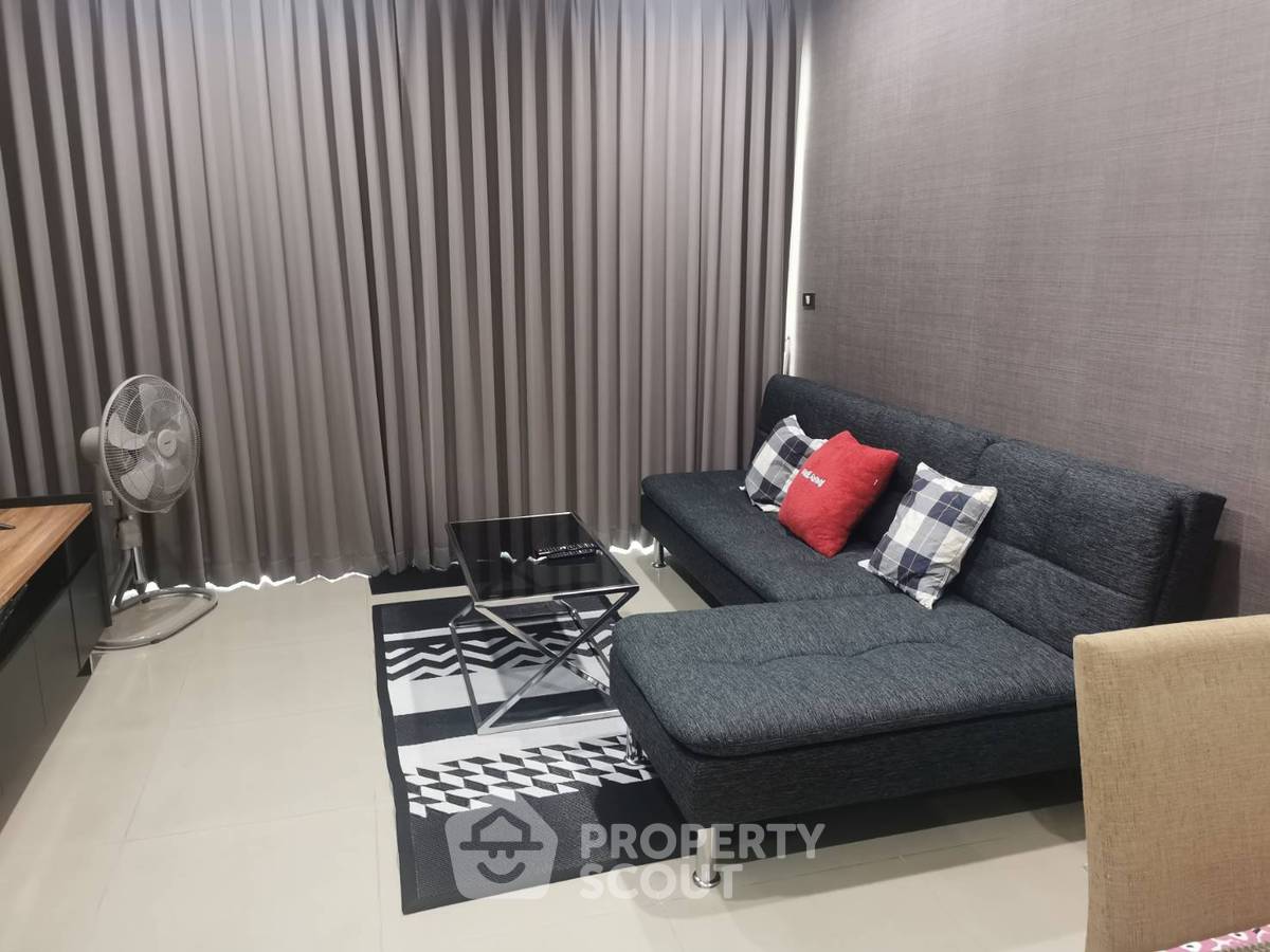 รูป คอนโด 1-ห้องนอน ที่ เดอะ สตาร์ เอสเตท แอท นราธิวาสราชนครินทร์ คอนโดมิเนียม ใน ช่องนนทรี (ID 996825) - รูปที่ 1/9