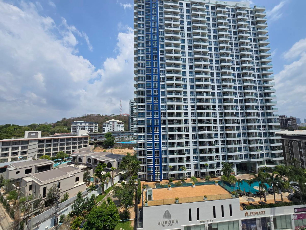 รูป Rare corner unit condo at The Cloud Pattaya, near the beach, for rent @Pratumnak. - รูปที่ 4/28