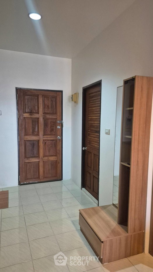 picture Studio Condo at View Talay 3 Condominium Pratumnak close to Phratamnak (ID 2785808) - 2/10