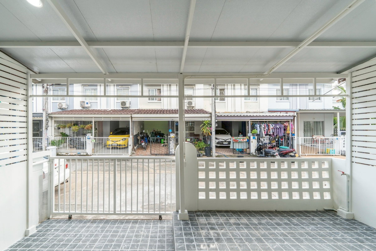 รูป ขายทาวน์เฮ้าส์ รีโนเวทใหม่ พฤกษา 74/1 ศรีนครินทร์ - เทพารักษ์ พร้อมให้เข้าอยู่ ทำเลดีเดินทางสะดวก ใกล้ทางด่วนวงแหวนกาญจนา 15 นาที ใกล้รถไฟฟ้า 2 สาย  - รูปที่ 3/20