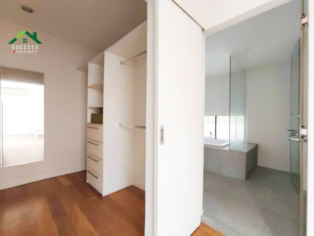 รูป ขายบ้านเดี่ยว คอร์ทยาร์ด วิลล่า พระราม 9 - วงแหวน บ้านหลังริม หน้าบ้านไม่ชนใคร 79 ตร.ว. ทำเลดีติดทางด่วนมอเตอร์เวย์ ใกล้สนามบินสุวรรณภูมิ 80 ตร.ว. - รูปที่ 14/20