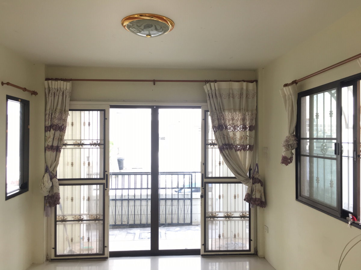 รูป ให้เช่า บ้าน ทฮ ปิยวัตน์ บางแสน 9,500/ด (0982672092) - รูปที่ 4/12