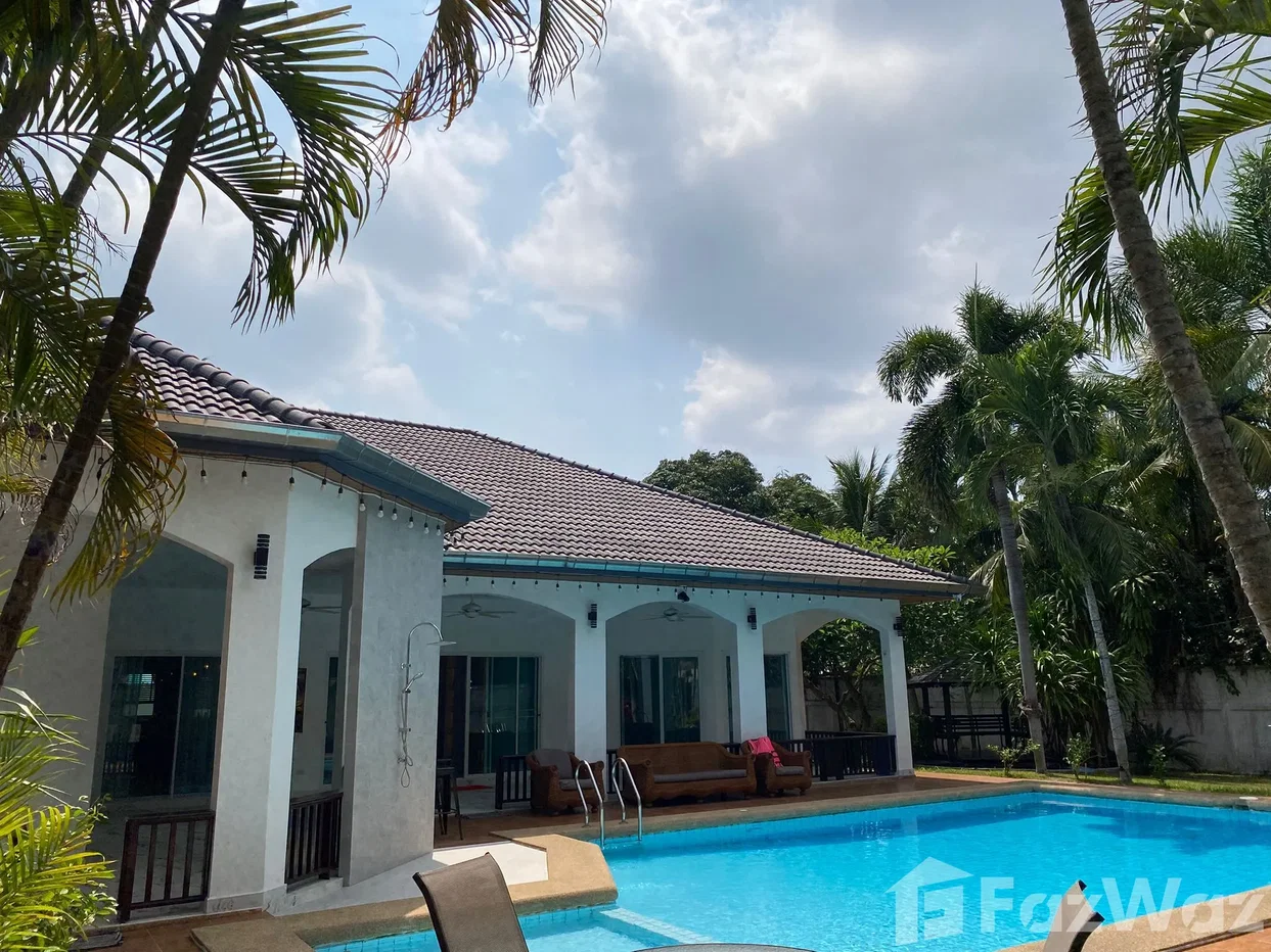 รูป วิลล่าให้เช่า 4 ห้องนอน ใน โป่ง, ชลบุรี 6167284 - รูปที่ 1/11