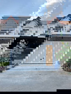 ขายทาวน์เฮาส์วงศ์ชัยนคร บางรักใหญ่ 18 ตร.ว. ใกล้ MRT บางรักใหญ่ 800 ม. มีเทอเรส ฟรีโอน