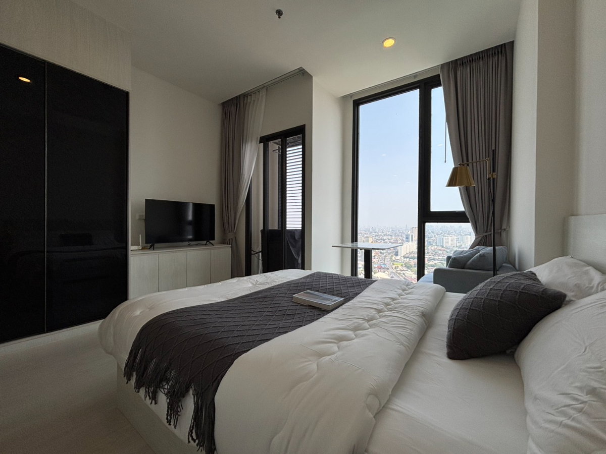 picture ✨🦄 Special Offer 🦄✨ Mazarine Ratchayothin  - 3/20