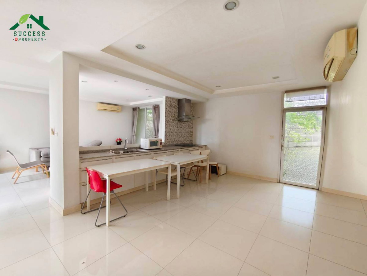 รูป ขายบ้านเดี่ยว คอร์ทยาร์ด วิลล่า พระราม 9 - วงแหวน บ้านหลังริม หน้าบ้านไม่ชนใคร 79 ตร.ว. ทำเลดีติดทางด่วนมอเตอร์เวย์ ใกล้สนามบินสุวรรณภูมิ 80 ตร.ว. - รูปที่ 4/20