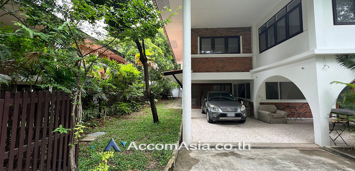 picture 🔼🔽 AccomA 📩 Pet friendly 4 BR House @Thai Village (AA30492) - 3/20