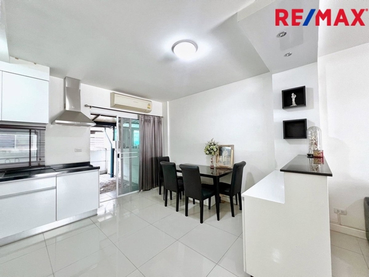 รูป โครงการ Town Avenue พระราม 9 (กรุงเทพกรีฑา ซอย 7) ใกล้โรงเรียนนานาชาติเวลลิงตัน และ โรงเรียนนานาชาติไบรท์ตัน คอลเลจ - รูปที่ 11/48