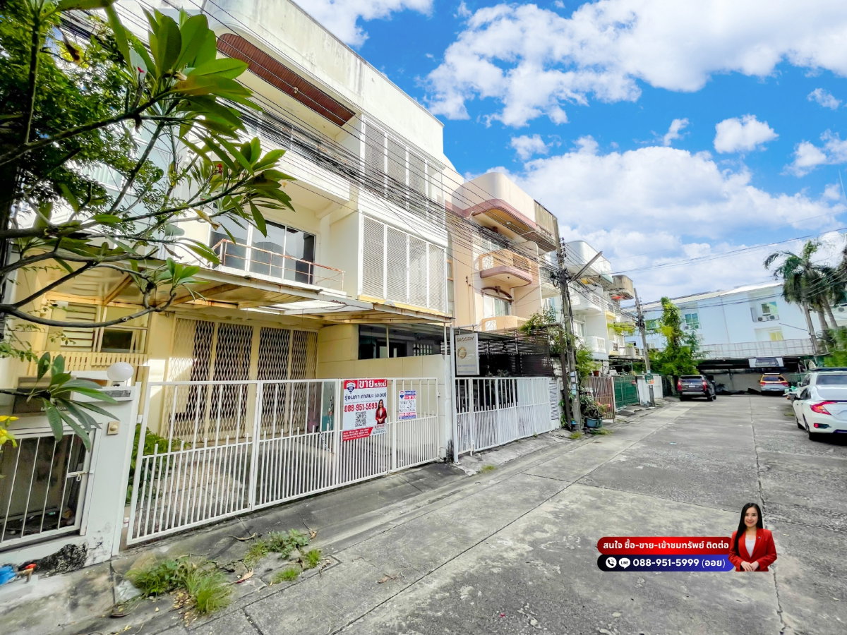 รูป หมู่บ้าน 84 (Baan 84 Mansion) ทาวน์โฮม 3 ชั้น ใกล้ Central Festival Eastville พื้นที่ 28.1 ตารางวา ไม่มีค่าส่วนกลาง - รูปที่ 2/33