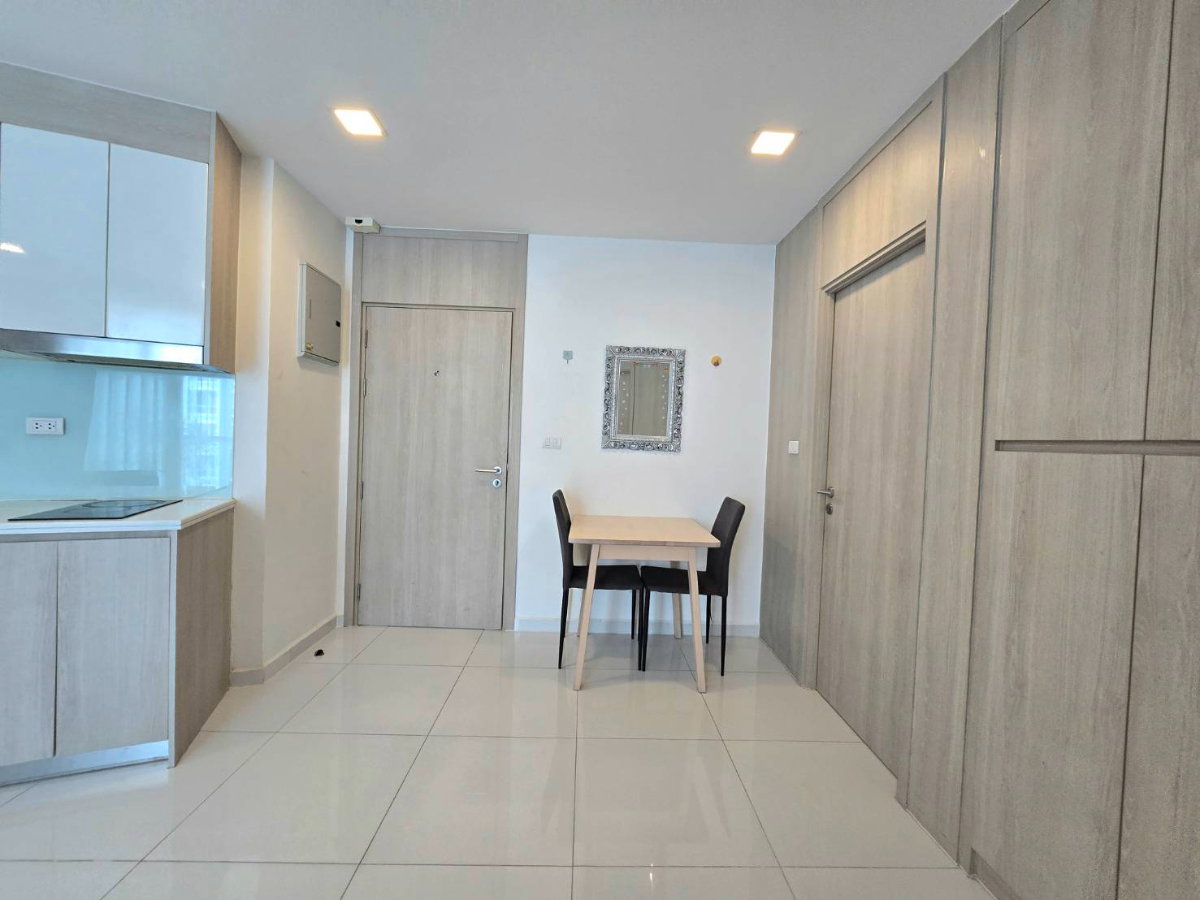 รูป Rare corner unit condo at The Cloud Pattaya, near the beach, for rent @Pratumnak. - รูปที่ 15/28