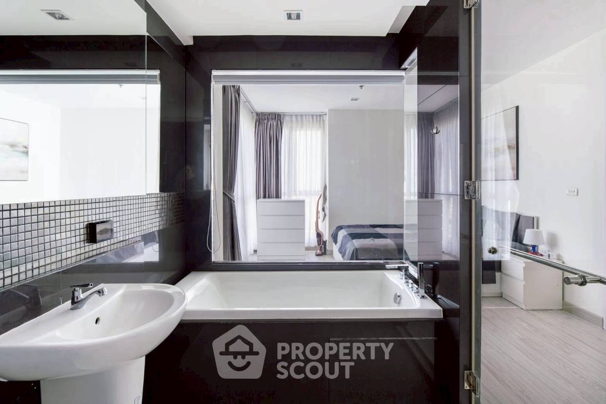 รูป คอนโด 2-ห้องนอน ที่ ริธึ่ม สุขุมวิท 50 ใกล้ BTS อ่อนนุช (ID 2410021) - รูปที่ 9/13