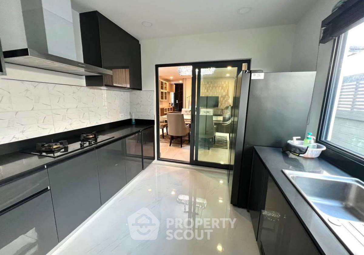 รูป บ้าน 4-ห้องนอน ที่ เดอะ ซิตี้ บางนา ใน บางแก้ว (ID 2786430) - รูปที่ 5/19