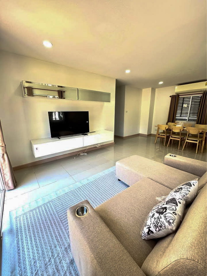รูป ให้เช่าบ้านเชียงใหม่ 3 ห้องนอน ใกล้โรงเรียนนานาชาติและสนามบินเชียงใหม่ - รูปที่ 2/20