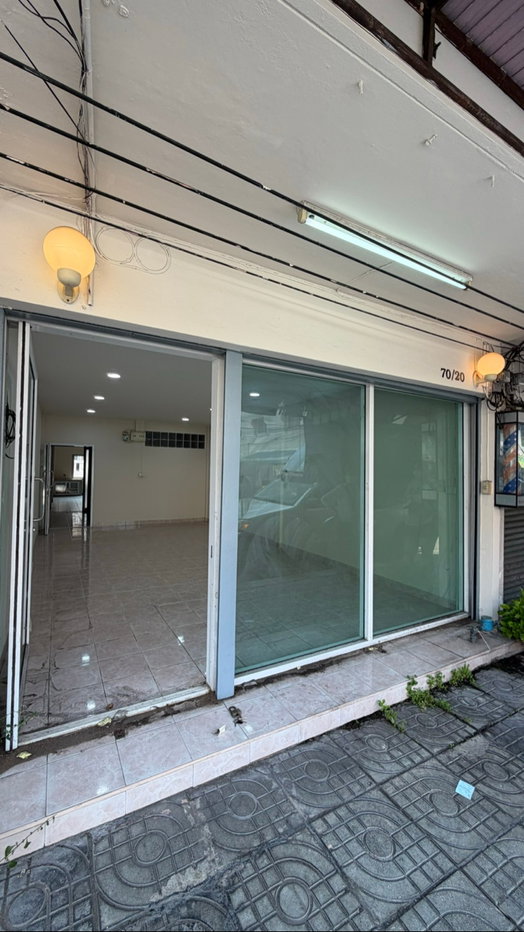 รูป ด่วนมาก! ขายอาคารพาณิชย์ 2 ชั้น 19 ตรว พื้นที่ใช้สอย 240 ตรม ทำเลลงทุน เสนานิคม ซอย 42 (อมรพันธ์ 9) 3 ห้องนอน 2 ห้องน้ำ ทำเลทอง BTS เสนานิคม - รูปที่ 4/22