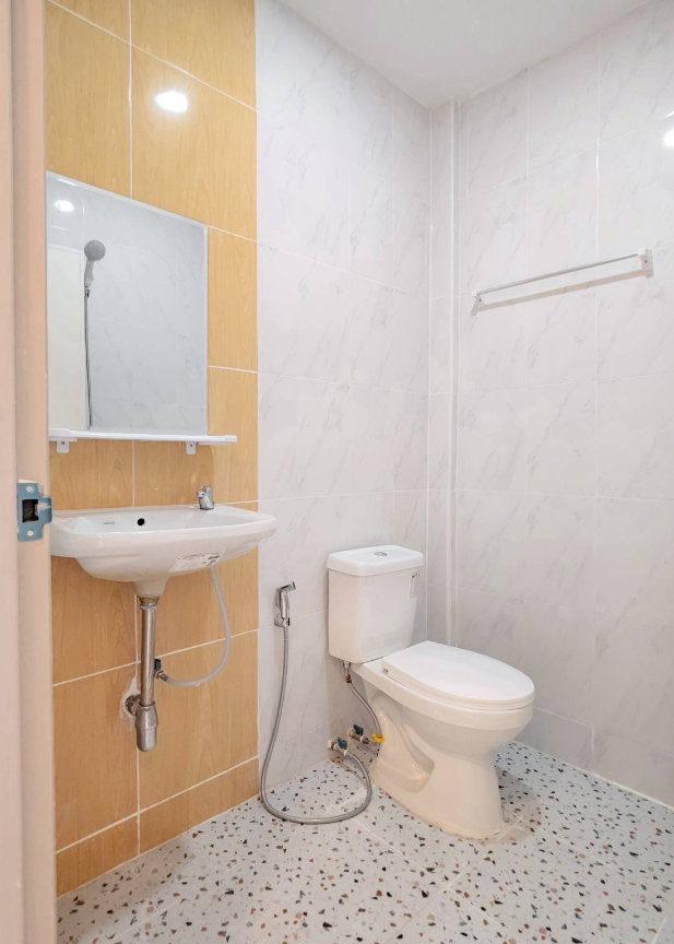 รูป ขายทาวน์เฮ้าส์บัวทอง 4 บ้านกล้วย-ไทรน้อย 18 ตร.ว. 3 นอน แต่งใหม่พร้อมอยู่ ฟรีโอน - รูปที่ 8/20