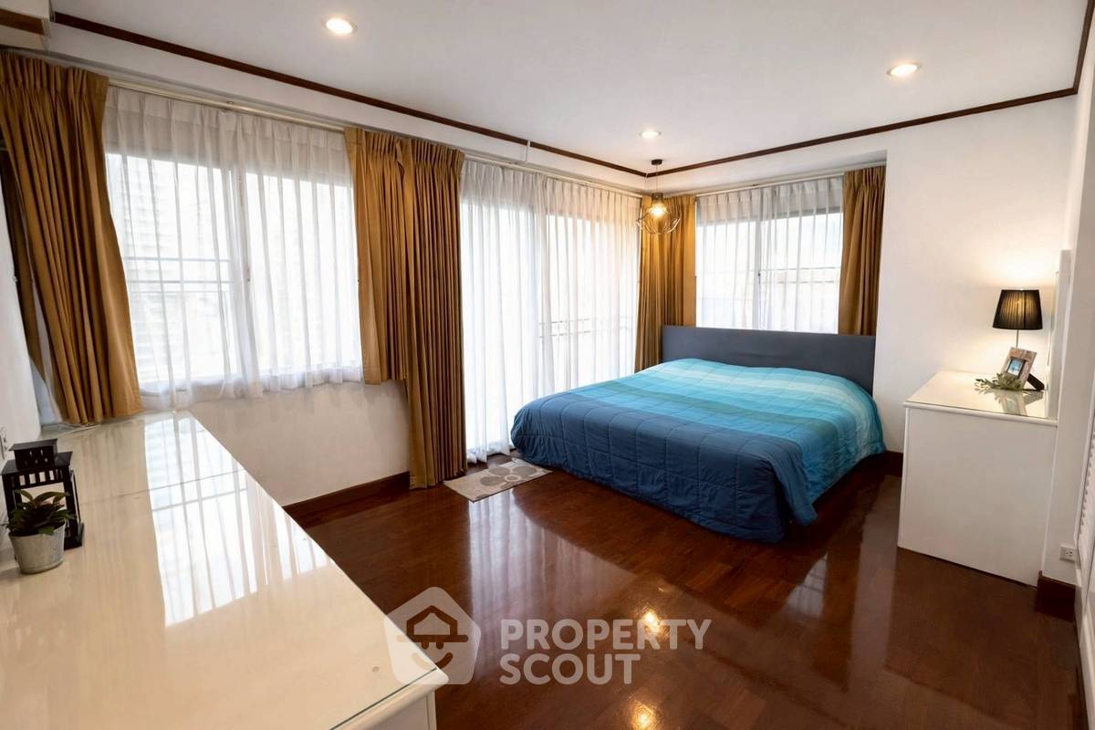 รูป คอนโด 1-ห้องนอน ที่ สราญใจ แมนชั่น คอนโดมิเนียม ใกล้ BTS นานา (ID 2786453) - รูปที่ 2/7