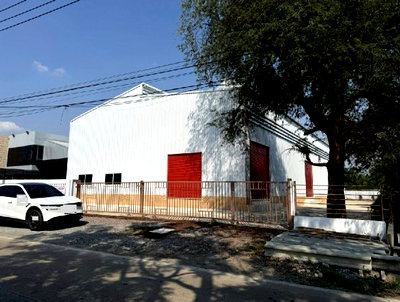 เช่าโรงงาน ลาดหลุมแก้ว ปทุมธานี : ให้เช่าโกดัง สร้างใหม่ ติดถนนกาญจนาภิเษก วงแหวนตะวันตก ขาออก ลาดหลุมแก้ว (ถนนหมายเลข 9) บนที่ดิน 1 ไร่ / ทำเล ใกล้วัดทองสะอาด 