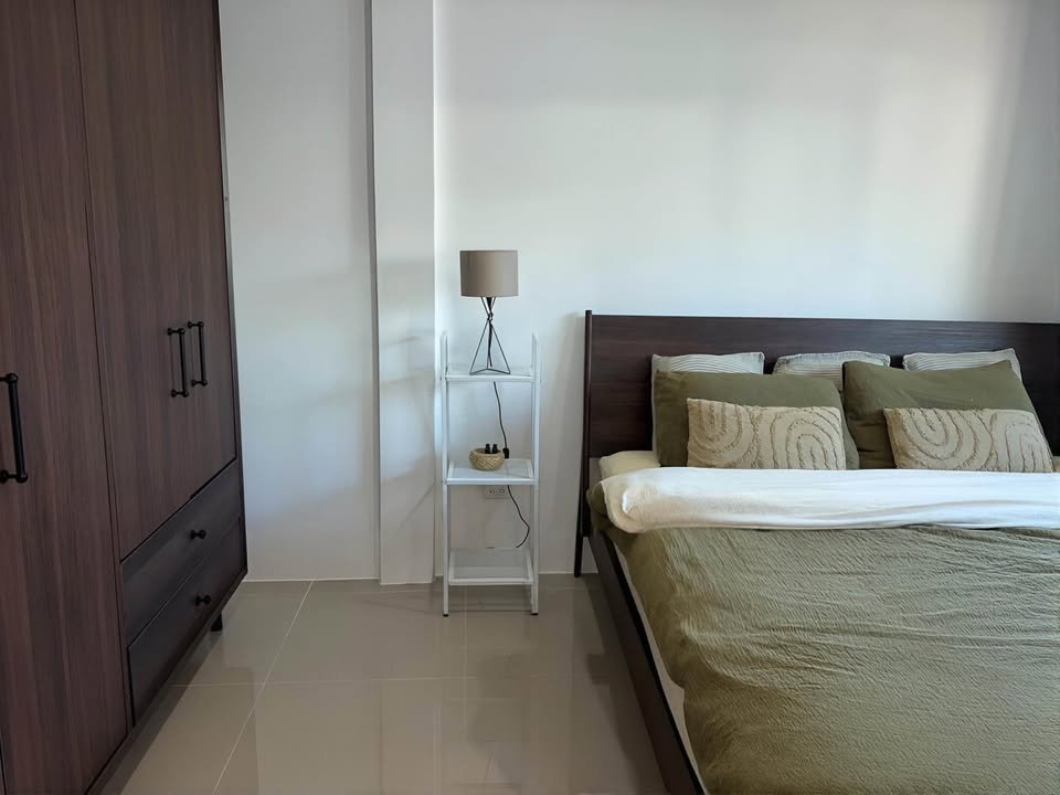 รูป ทาวน์เฮ้าส์ให้เช่า 📍 ฉลอง    2 ห้องนอน | 🛁 2 ห้องน้ำ  ✅ พร้อมเข้าอยู่ - 🐶🐱 เลี้ยงสัตว์ได้ - รูปที่ 2/15