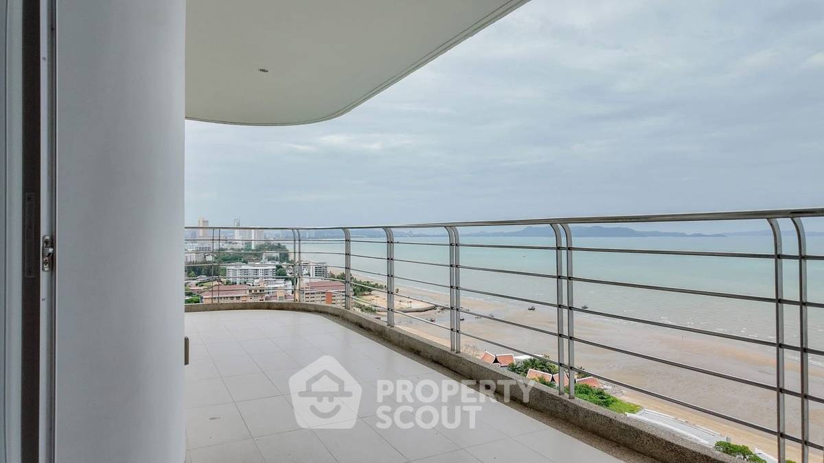 รูป คอนโด 2-ห้องนอน ที่ ลา รอยัล ใกล้ เมืองพัทยา (ID 2786535) - รูปที่ 3/15