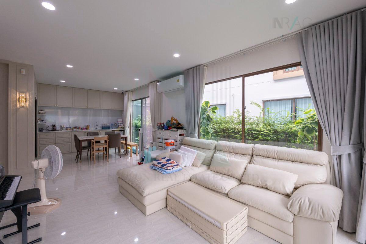 รูป ขายบ้านเดี่ยว โครงการ บุราสิริ วัชรพล 2 ชั้น 4 ห้องนอน 4 ห้องน้ำ - รูปที่ 4/8